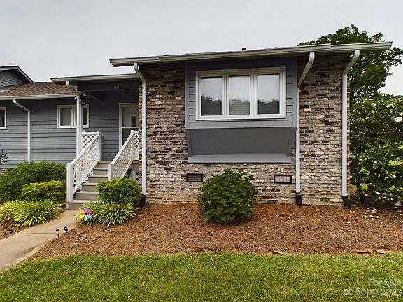 2nd image of 1001 Wellington Hills Cir