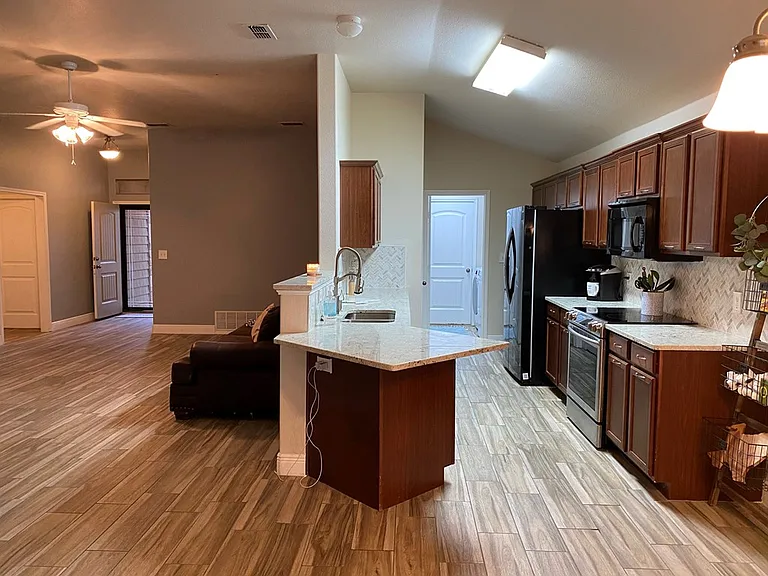 9101 Dublin Ave — Photo 6