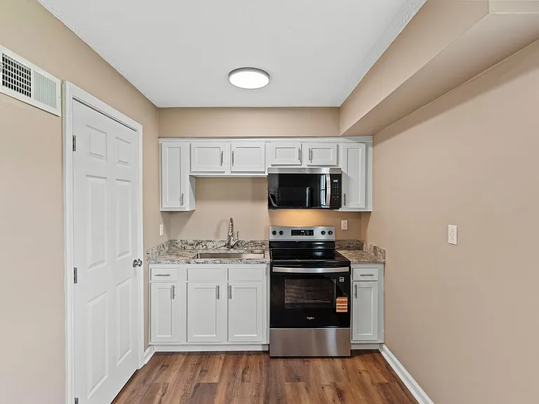 700 Jones Lane 6 #7-5-8 — Photo 9