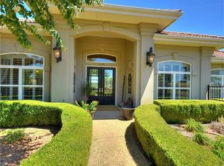 2116 Lauren Dr, Spicewood, TX 78669