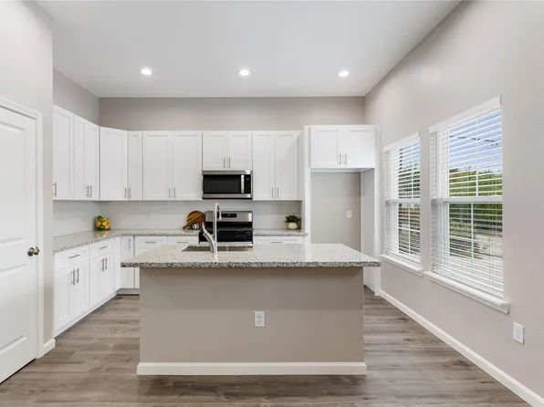 1321 E 35th St, Houston, TX 77022