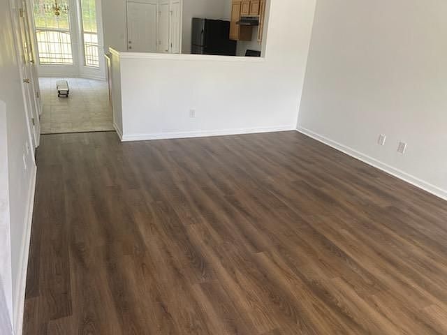 2nd image of 2603 Parkway Trl