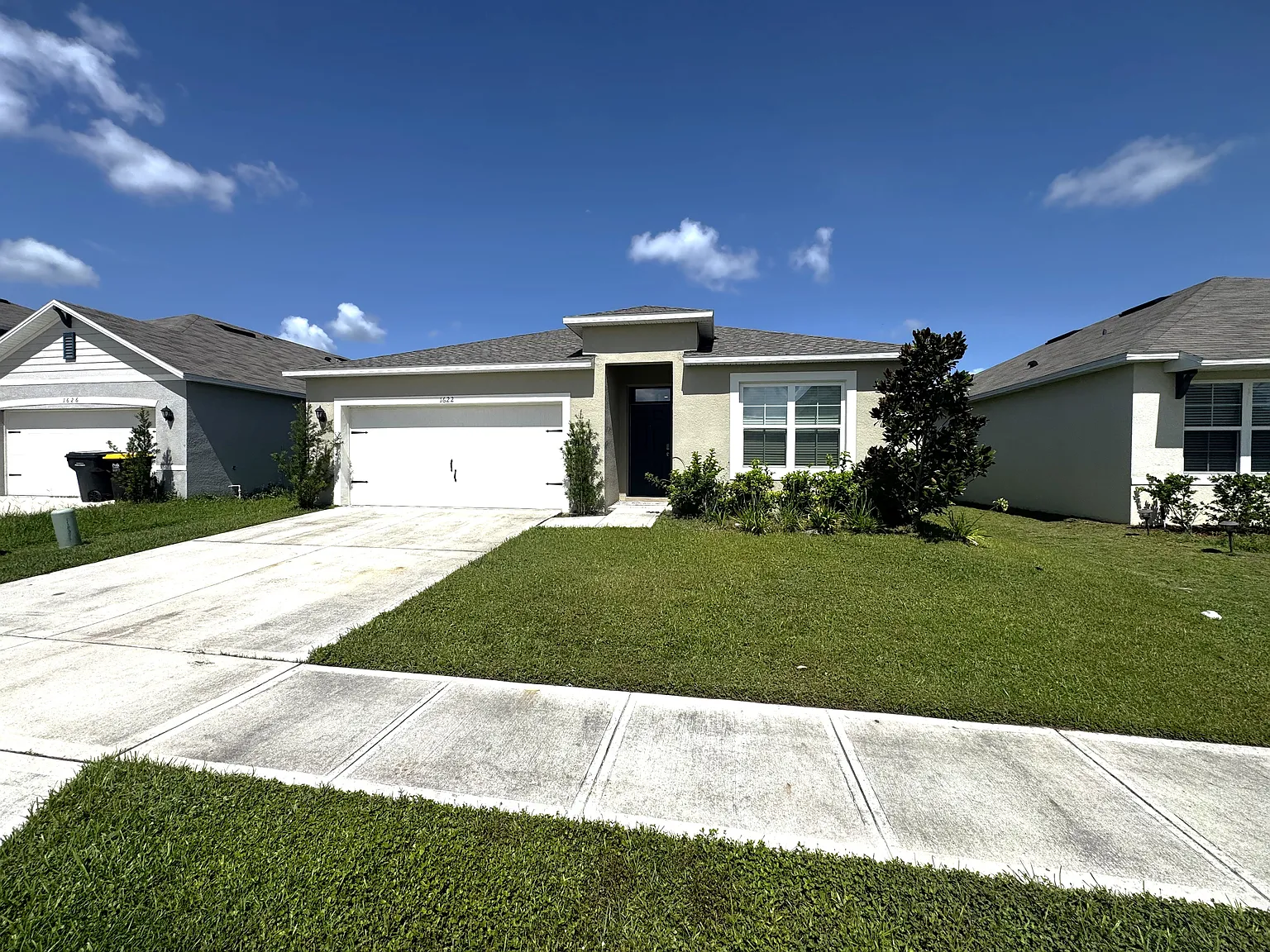4 bed, 1828 sqft, $2,900 — Photo 2