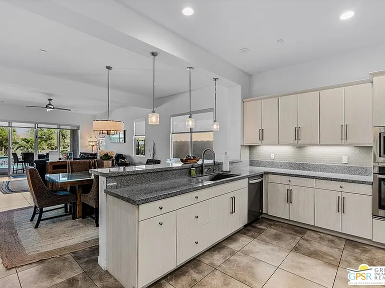 67367 Zuni Ct — Photo 9