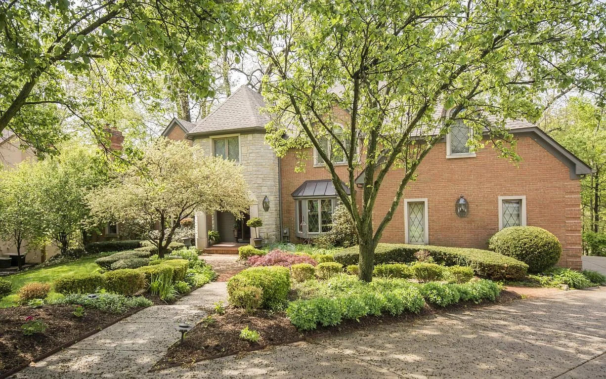 109 Lake Bluff Dr photo 1