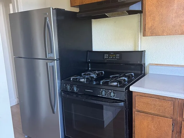 1201 Everett Ave — Photo 10