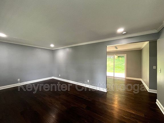5th image of 5608 N Elm St
