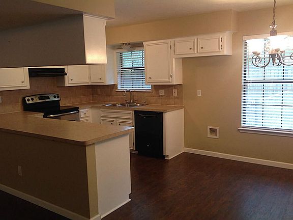 4th image of 23215 Cliffwood Dr