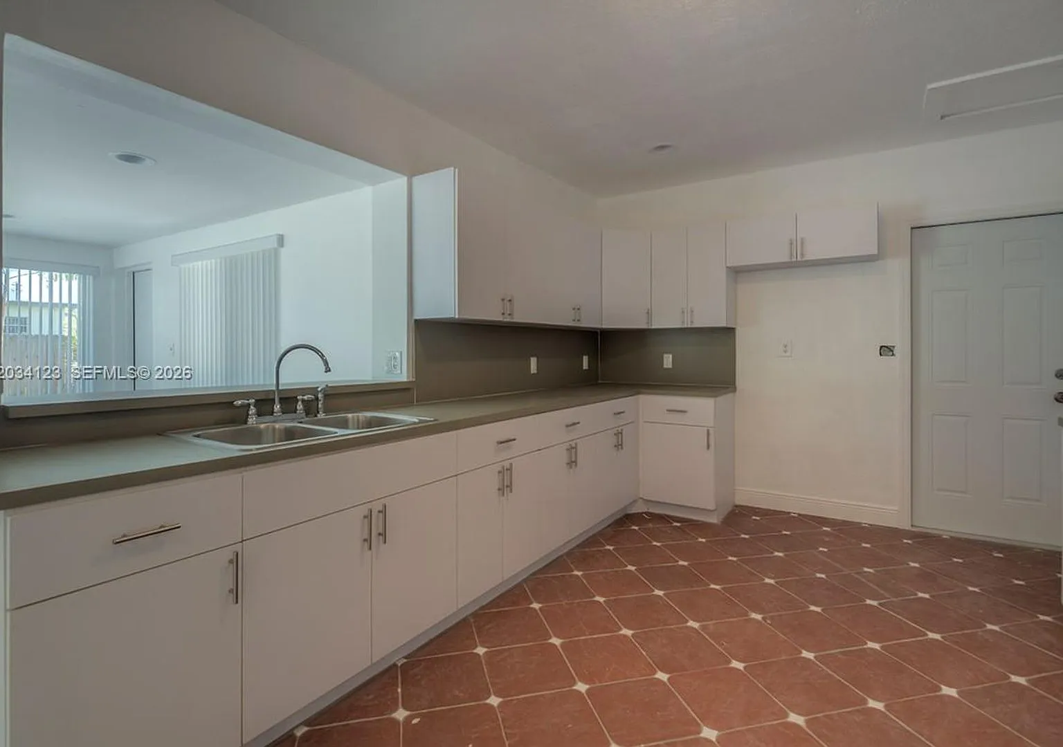 160 NW 199th Street 1, Miami Gardens, FL 33169 - 2919 — Photo 1