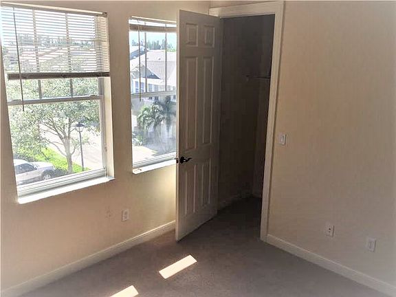 2nd image of 690 Amador Ln Unit 2