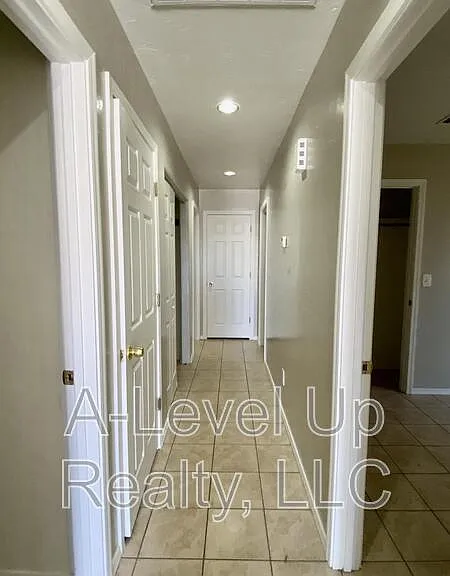 913 E 34th St #1 — Photo 12