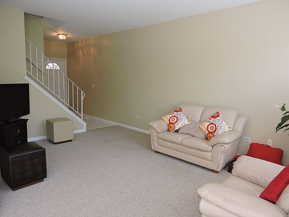 3rd image of 18105 Mager Dr