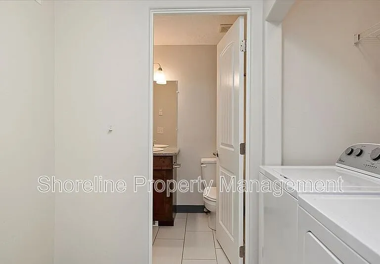 2085 W Brittany Ln #101 — Photo 24