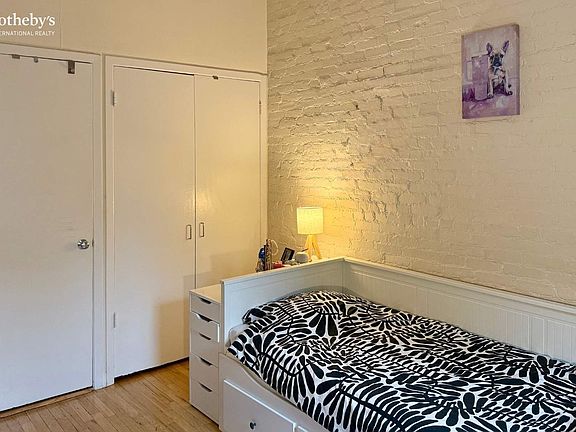 2nd image of 56 W 91st St APT 5