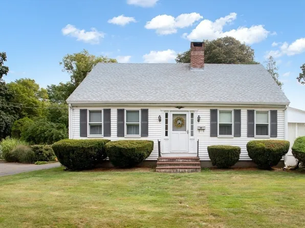 35 Longmeadow Rd, Taunton, MA 02780