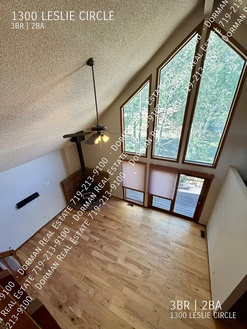 Beautiful 3-Bed, 2 bath, oversized 1 car garage Home in Desirable Northwoods! — Photo 4