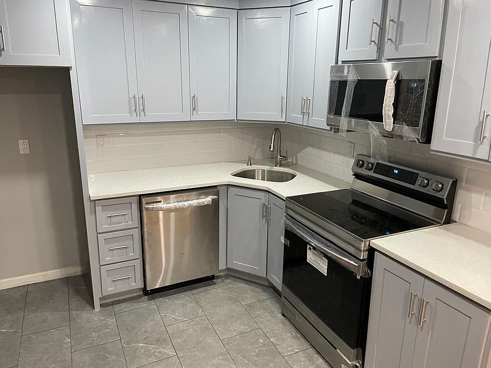1st image of 10807 Seaview Ave APT 43E