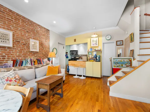 261 West 71st Street image 2 of 13