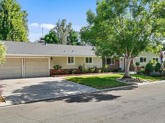 3rd image of 3121 Williamsburg Way