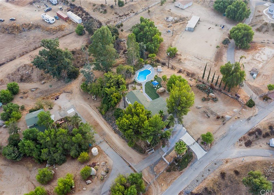 1st image of 32237 Alexis Ln