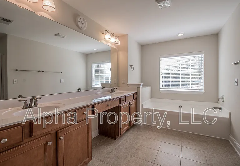 311 Cypresshill Ct — Photo 31