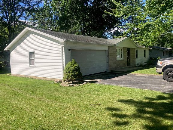 3rd image of 105 Buckeye Dr