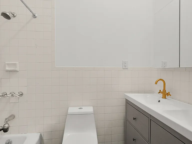 21-48 45th Ave #1L — Photo 6
