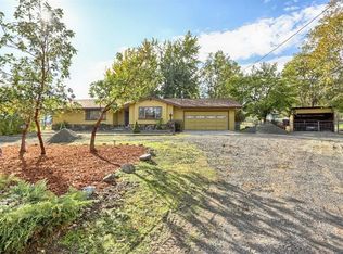 569 Holton Rd, Talent, OR 97540