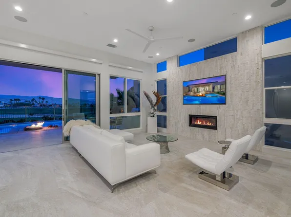 1240 Celadon St, Palm Springs, CA 92262