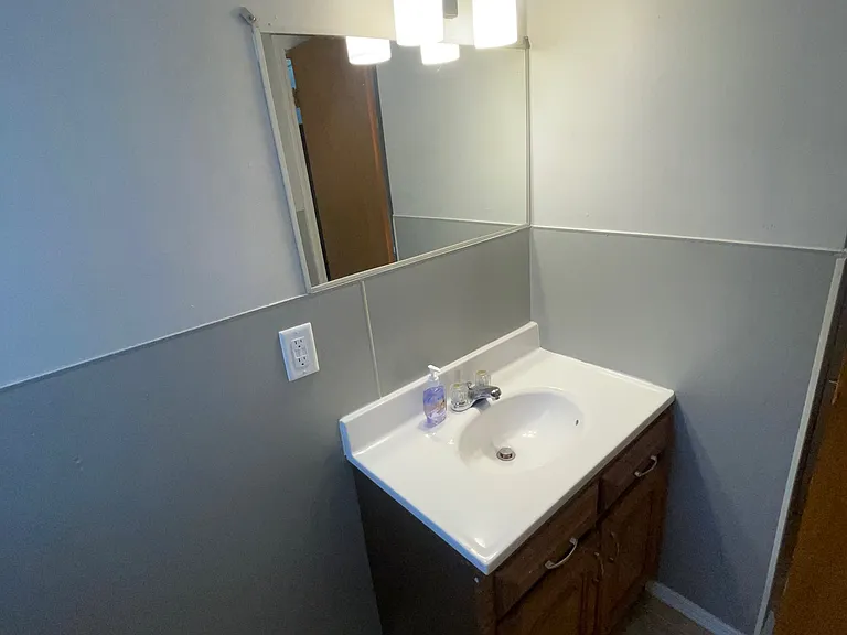 1103 N 8th St #4 — Photo 9