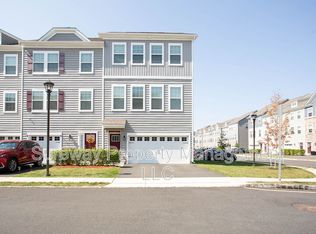 13 Verona Ln, Mount Laurel, NJ 08054