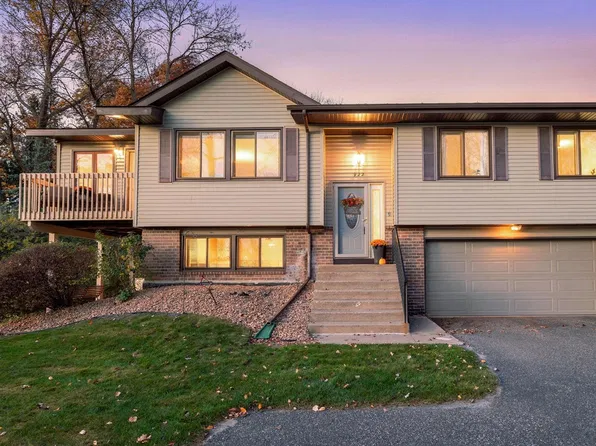 922 Sherwood Rd, Shoreview, MN 55126
