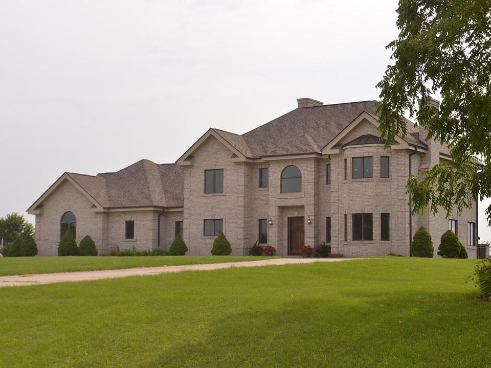 1st image of W295S5458 Holiday Oak Dr