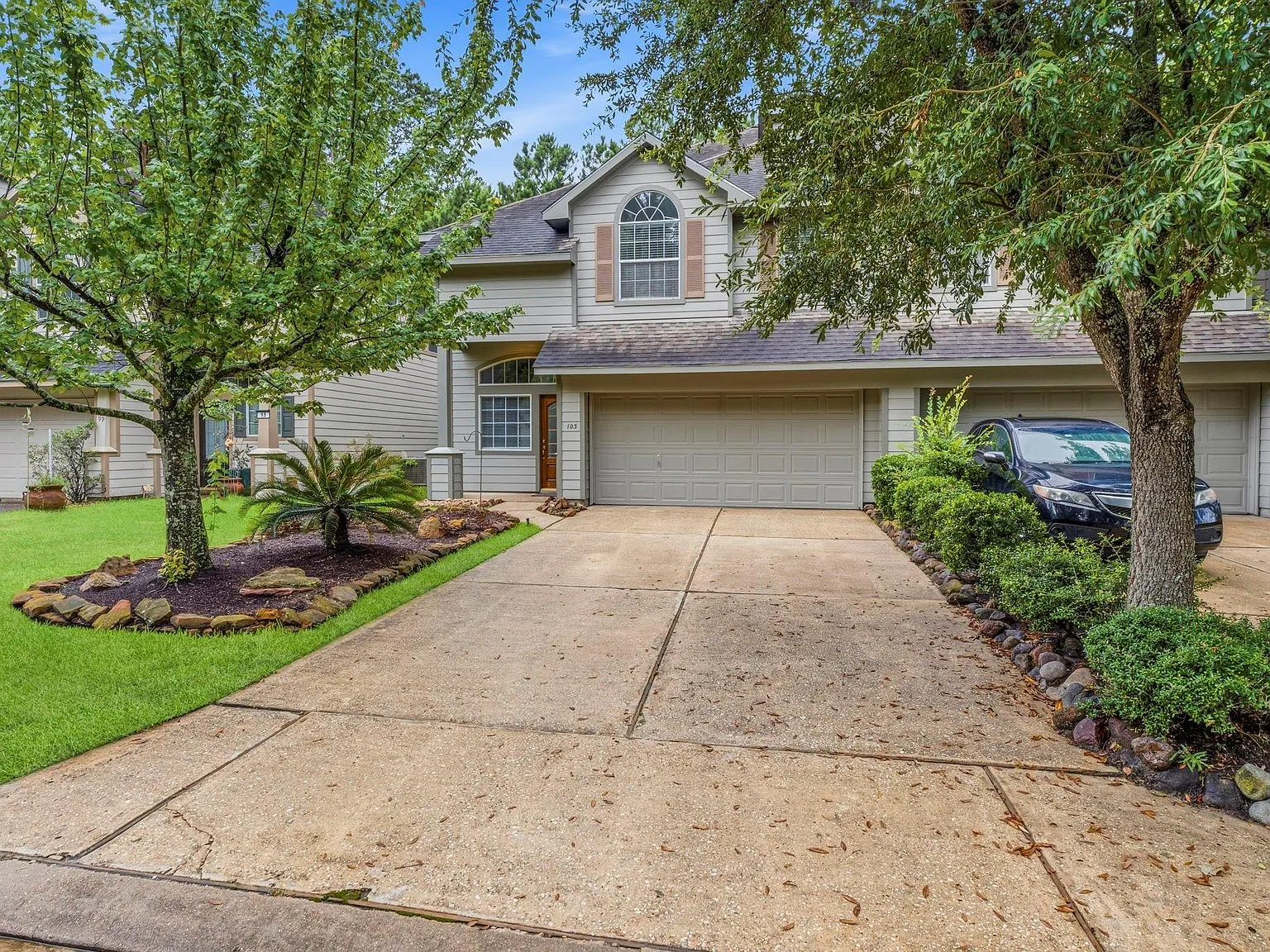 3 bed, 2.5 bath, 2068 sqft, $2,250 — Photo 2