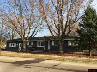 1605 Oakwood Ave, New Ulm, MN 56073