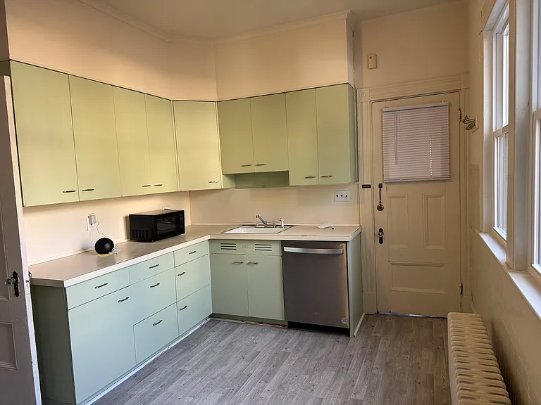 60 Cottage St #1 — Photo 3