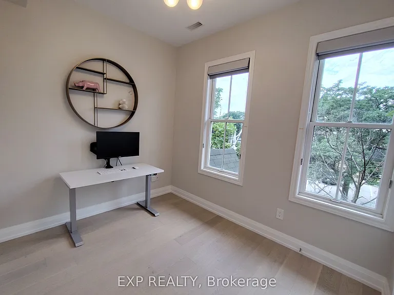 601 Adelaide St W — Photo 19