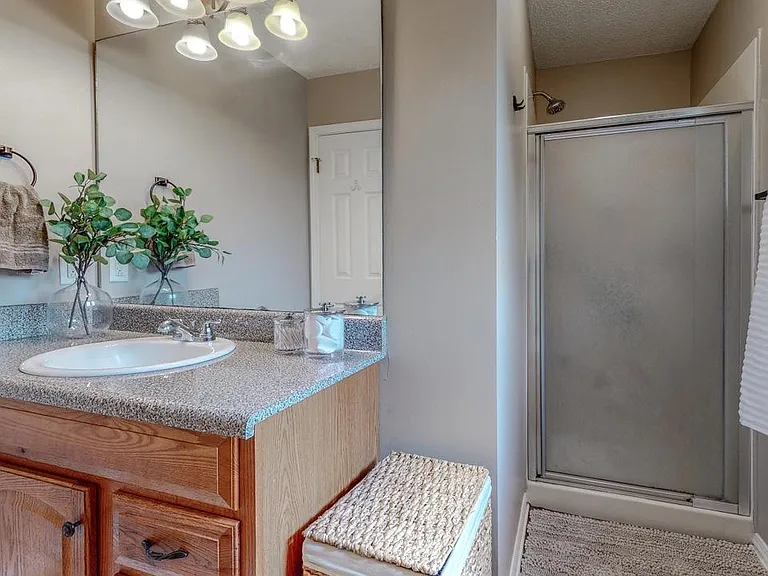 1054 Northview Dr — Photo 43