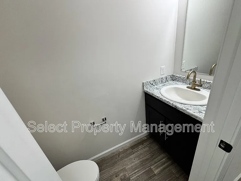 2239 Rittenhouse Pl — Photo 3