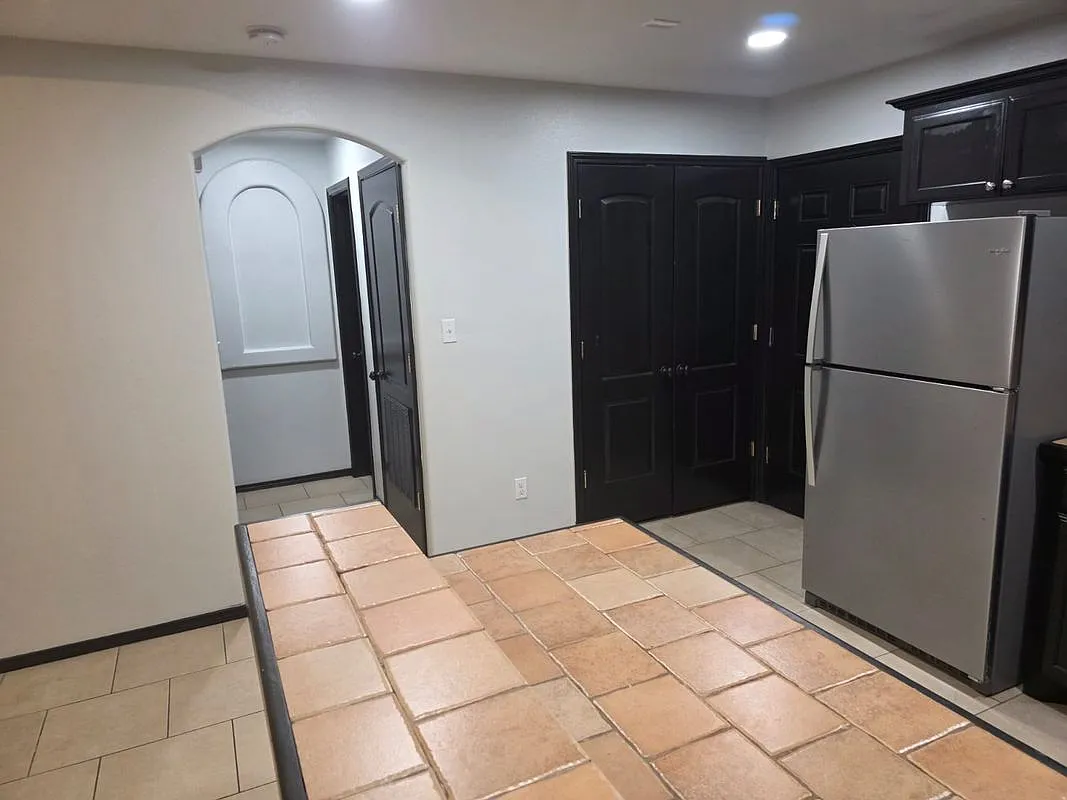 2 bed, 2.0 bath, 888 sqft, $950 — Photo 3
