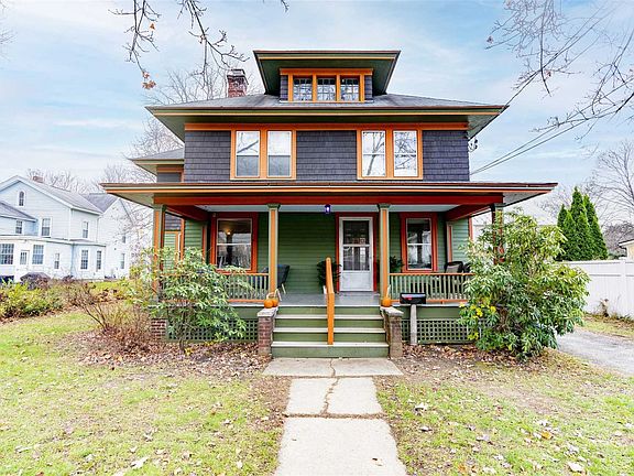 2nd image of 38 Livingston St