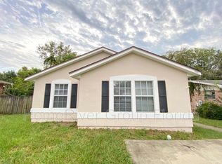 7220 N Shore Dr, Jacksonville, FL 32208