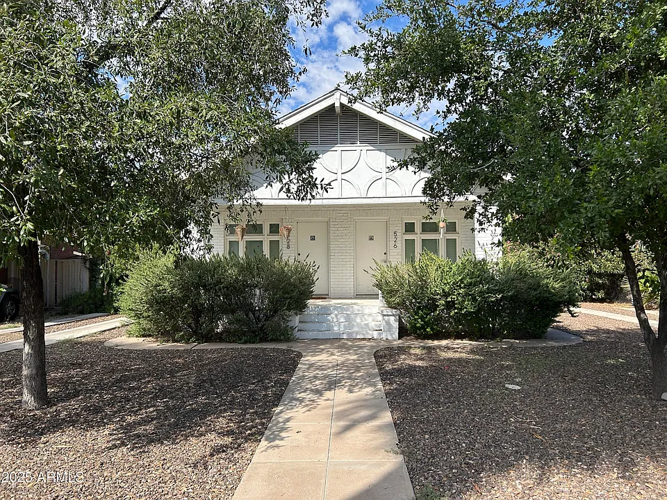526 W Culver St #B