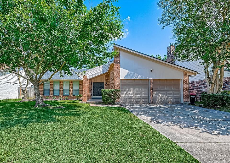 1st image of 21402 Park Bend Dr
