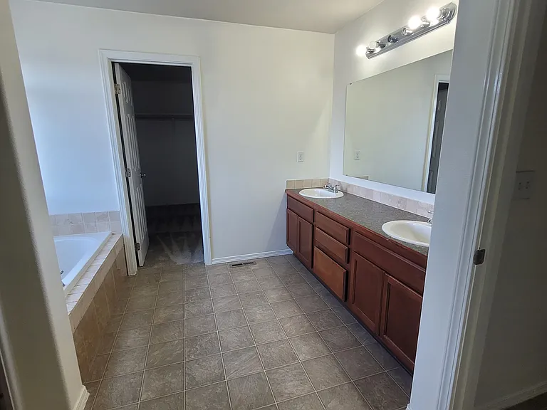 2556 E Copper Point — Photo 19