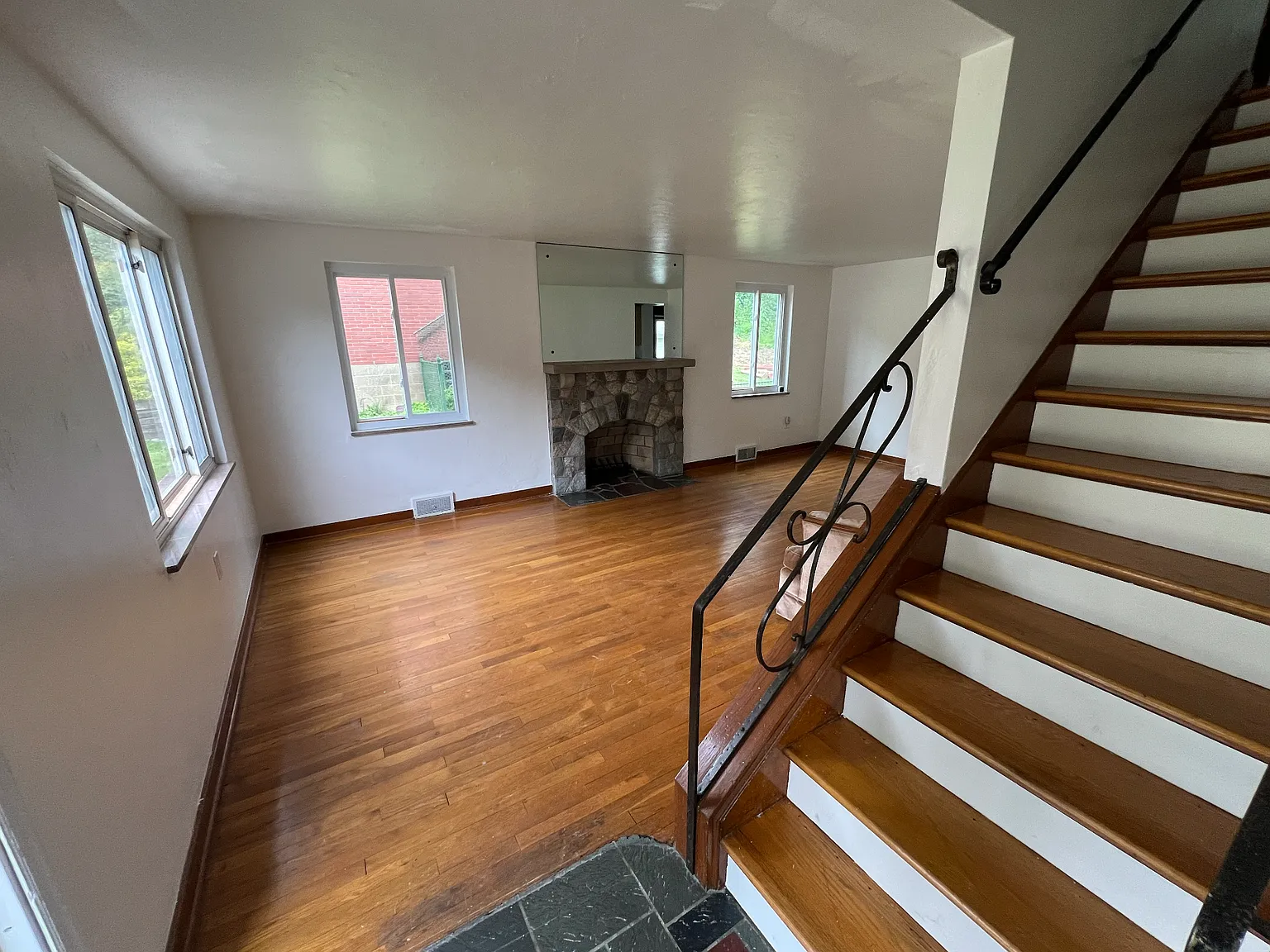 3 bed, 1518 sqft, $2,150 — Photo 2
