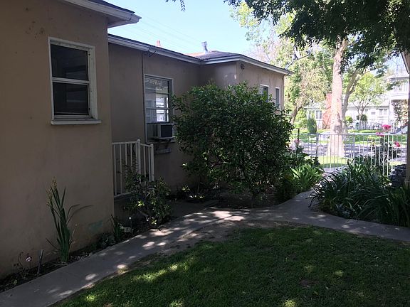 4th image of 1702 W Alameda Ave APT B