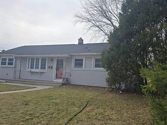 2nd image of 205 N Roger St