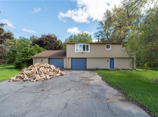 14 Red School House Rd, Fulton, NY 13069