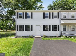 12 Heron Ct, Newark, DE 19702